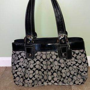 Coach Signature Black Patent Leather Shoulder Bag
